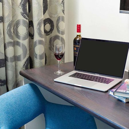 Comfort Hotel East Мелбърн Екстериор снимка
