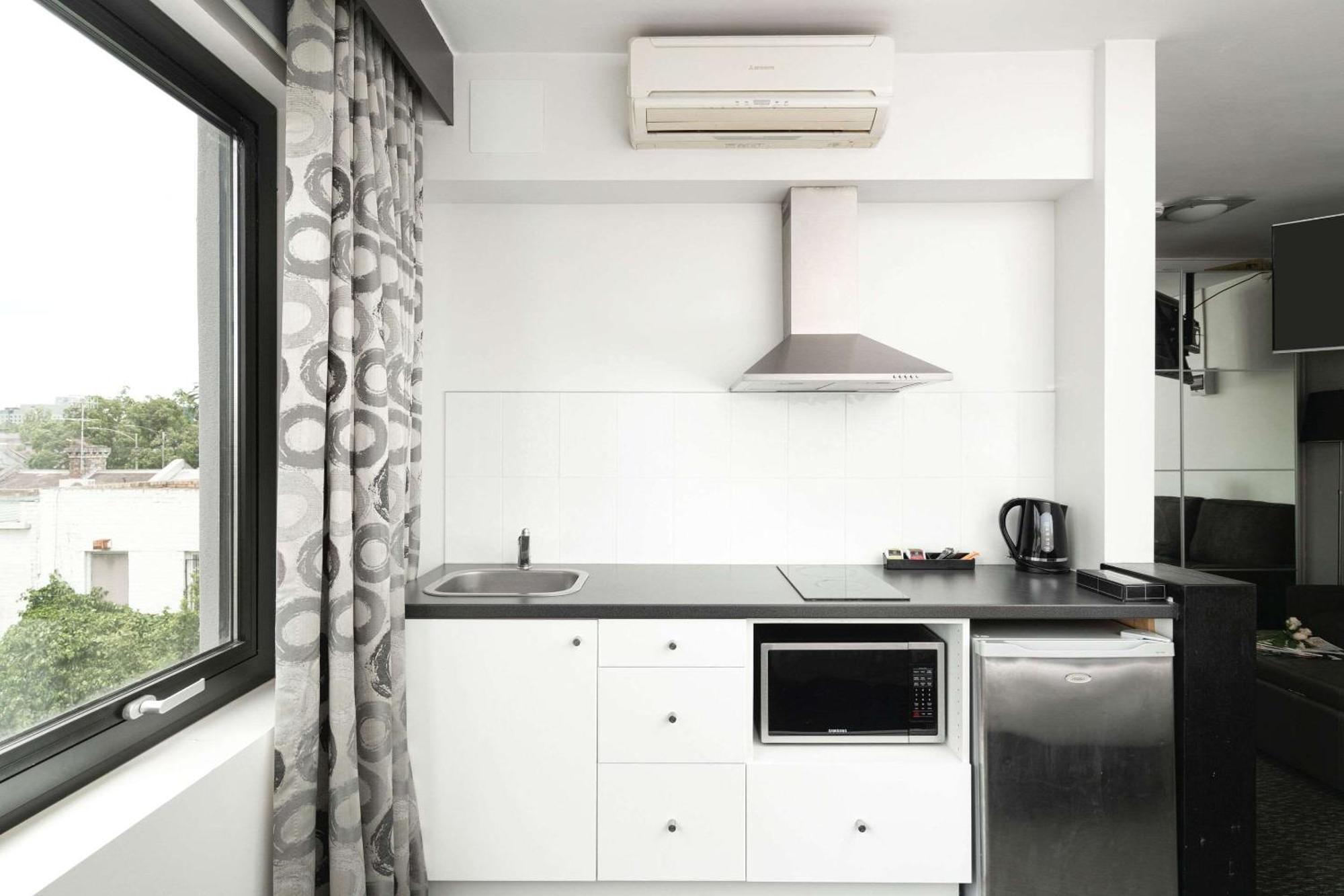Comfort Hotel East Мелбърн Екстериор снимка